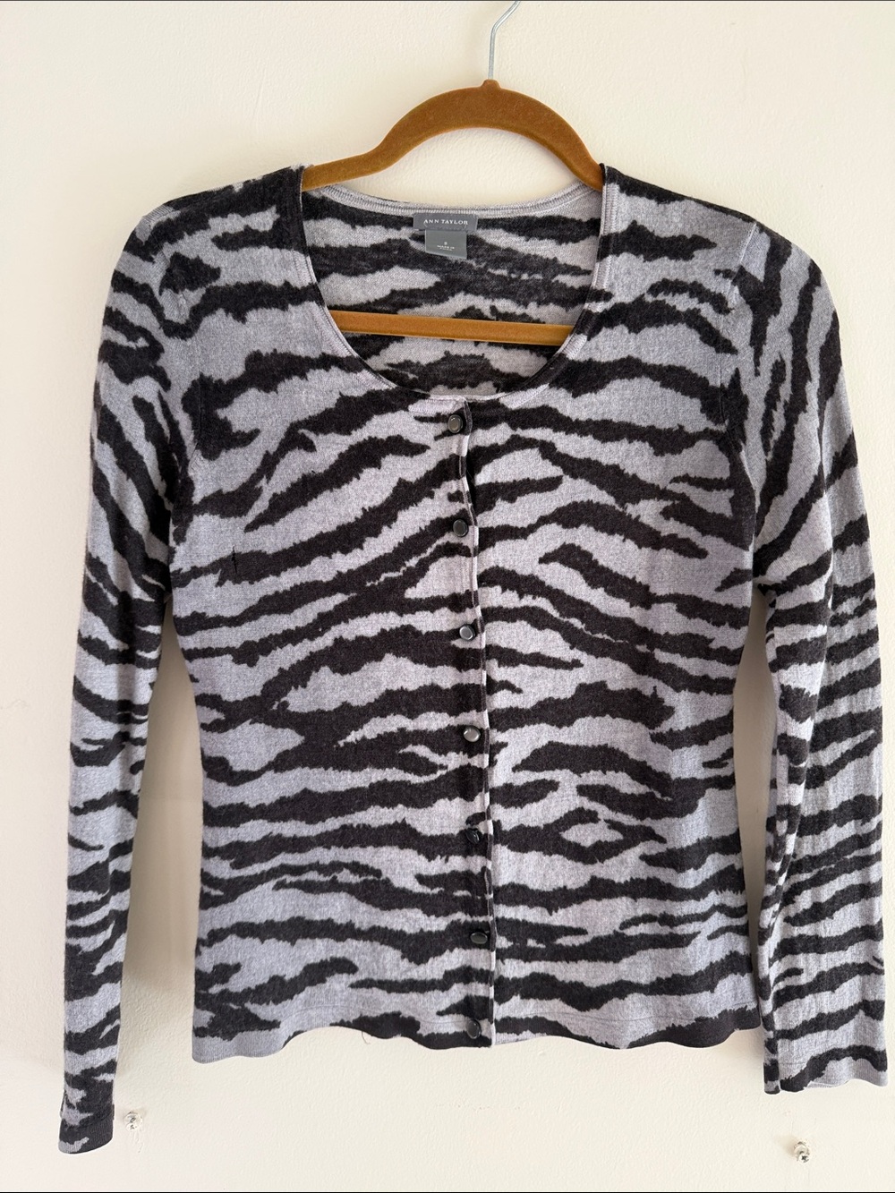 Ann Taylor Black & Gray Zebra-Print Button Cardigan
